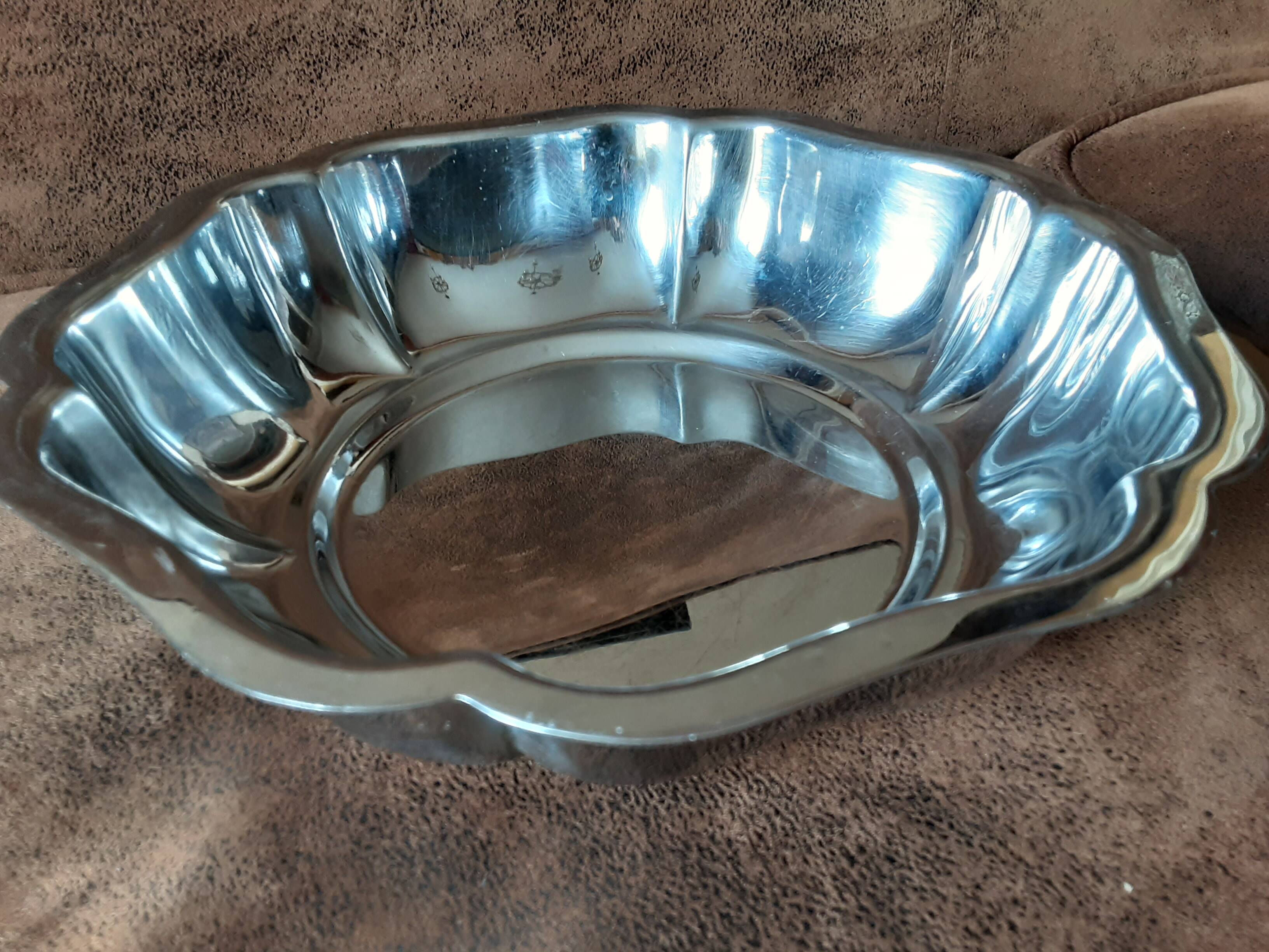 Metal salad bowl