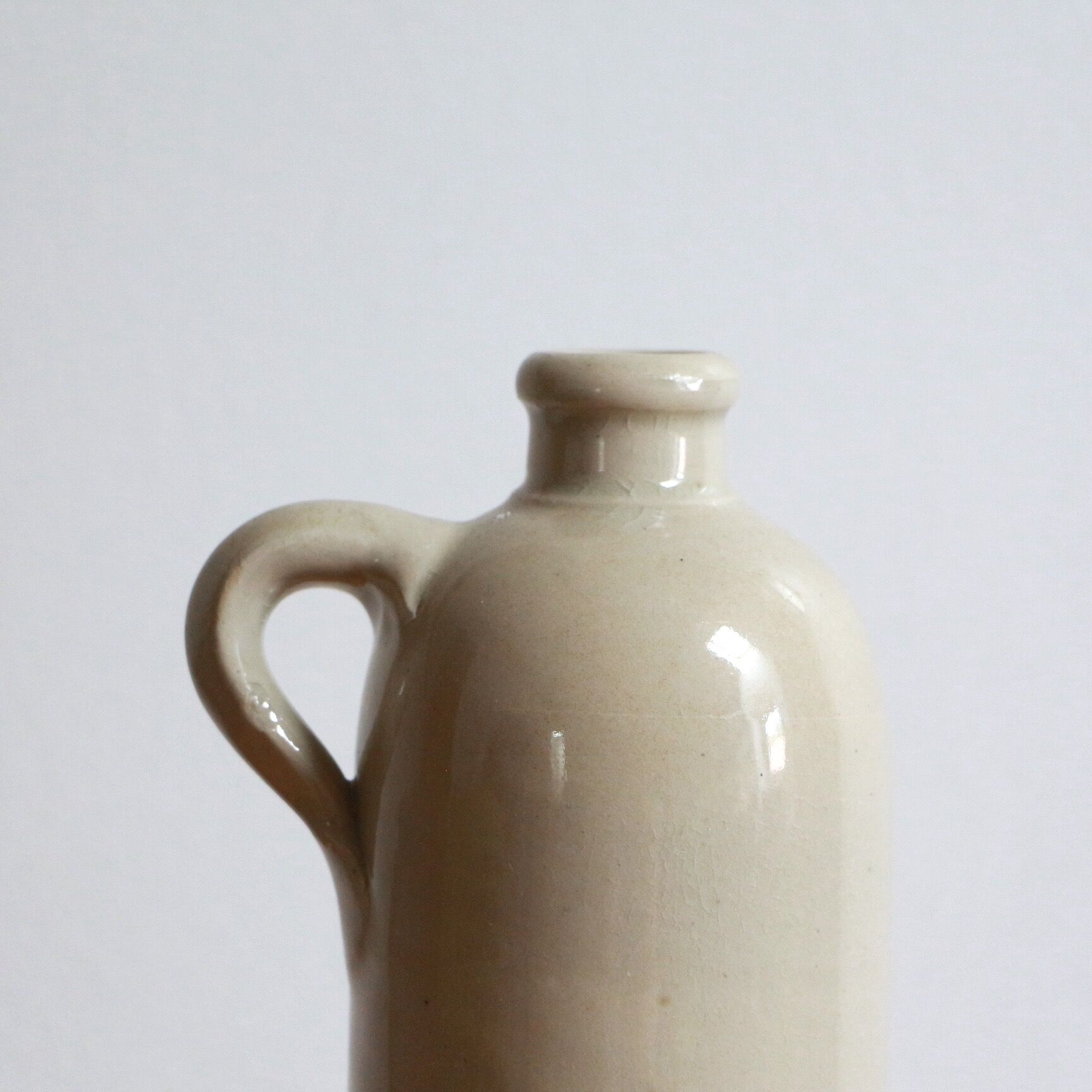 Bouteille en grès gris