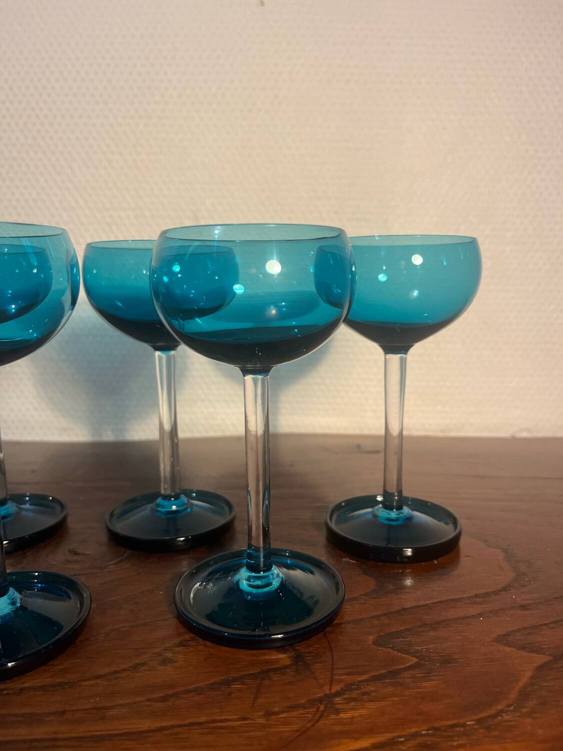 Set of 8 vintage 1960s glasses – elegant blue-green-turquoise design