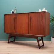 Enfilade en teck, design danois, années 1960, production : Danemark