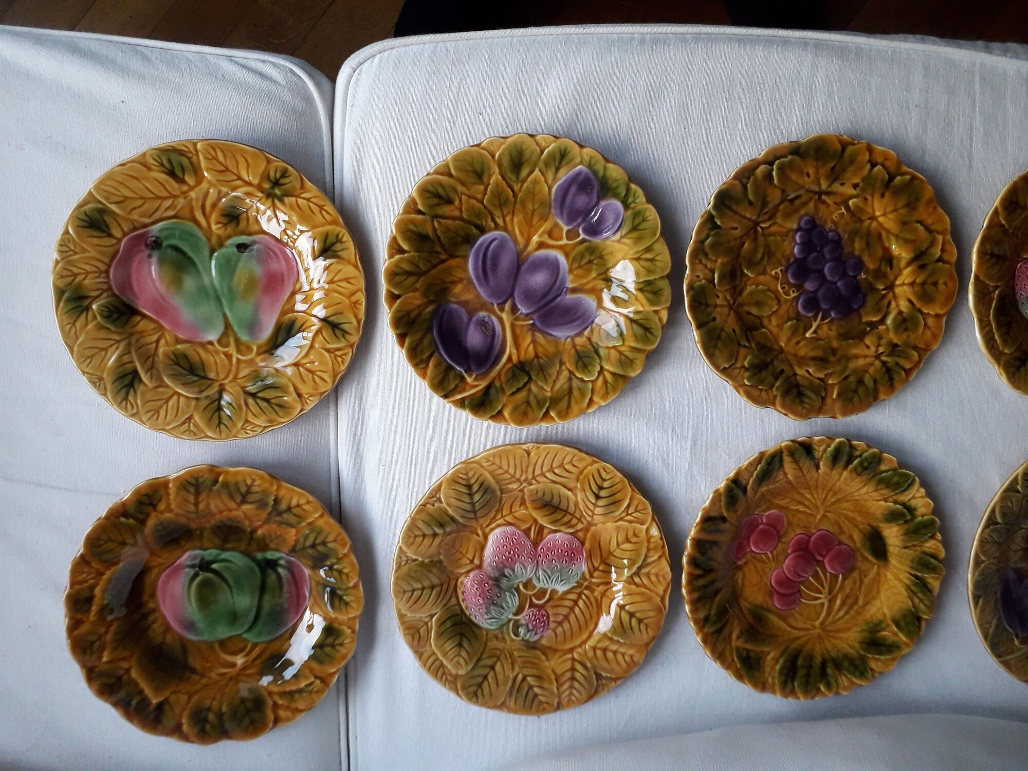 Set of 10 Sarreguemines dessert plates in slurry decorated fruit