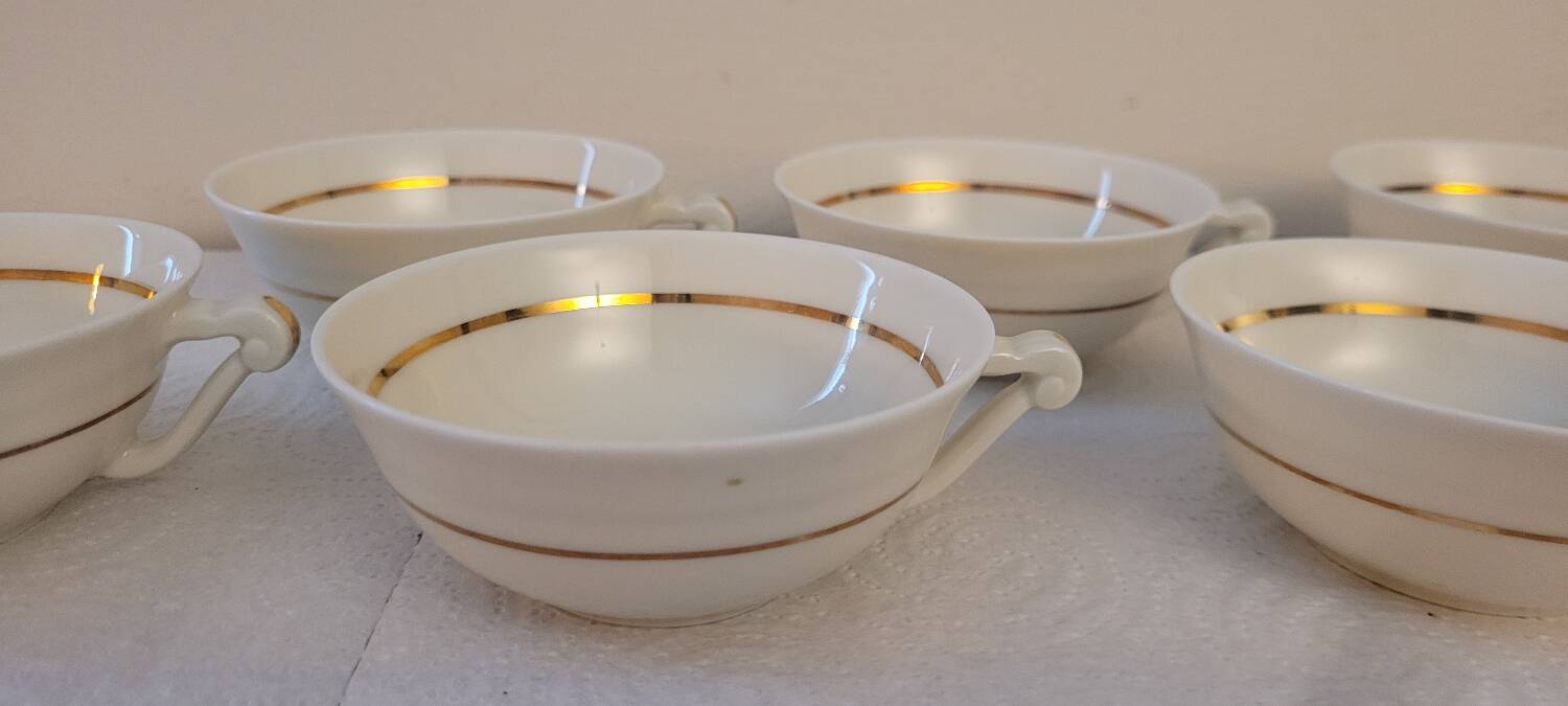8 porcelain cups from Limoges – gold trim – 1950s