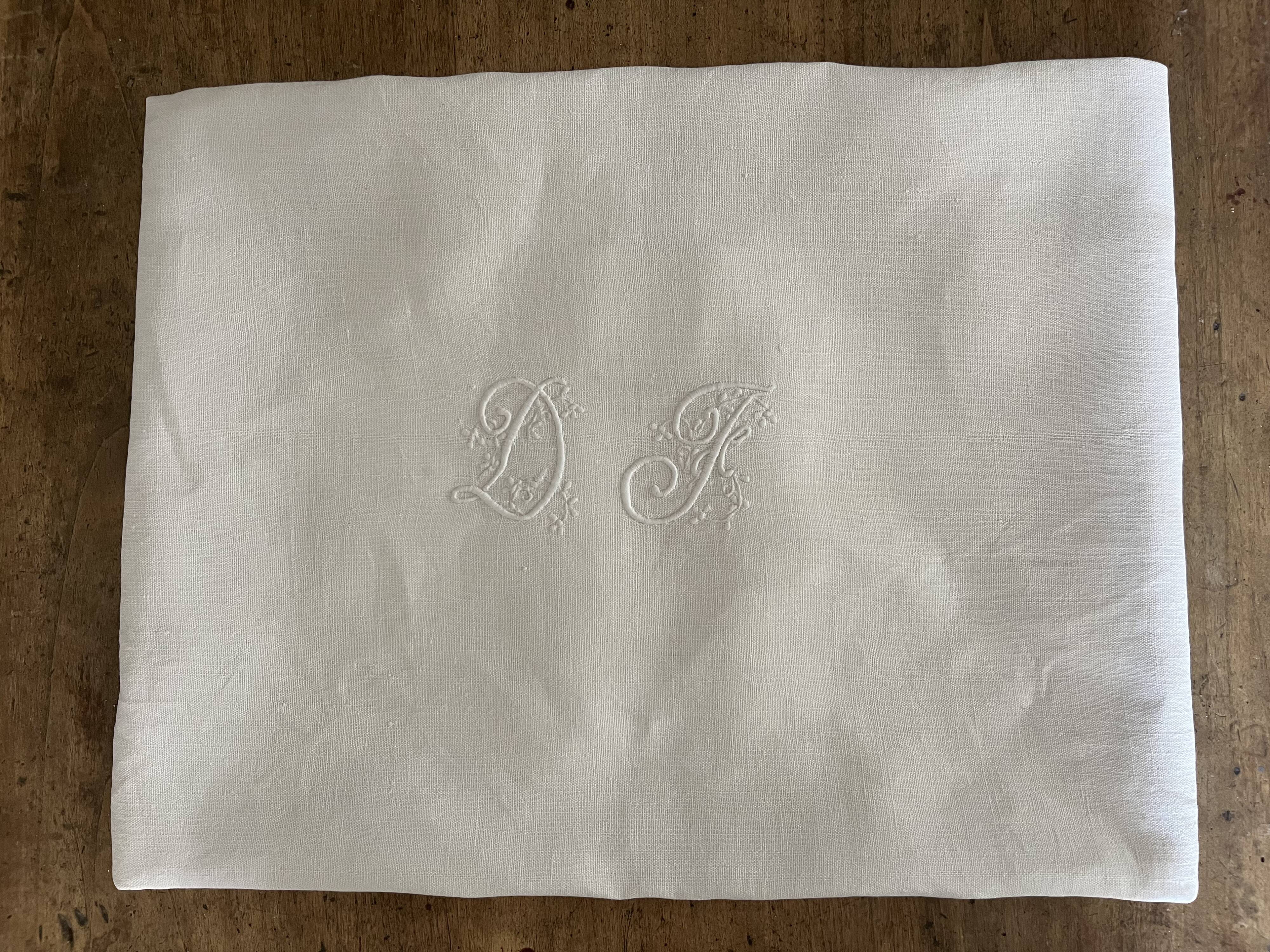 Nappe de vigneron, monogramme DF