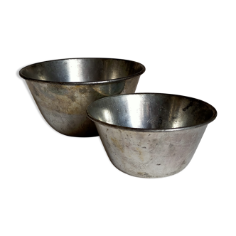 Duo of old culs-de-poule in tinned copper