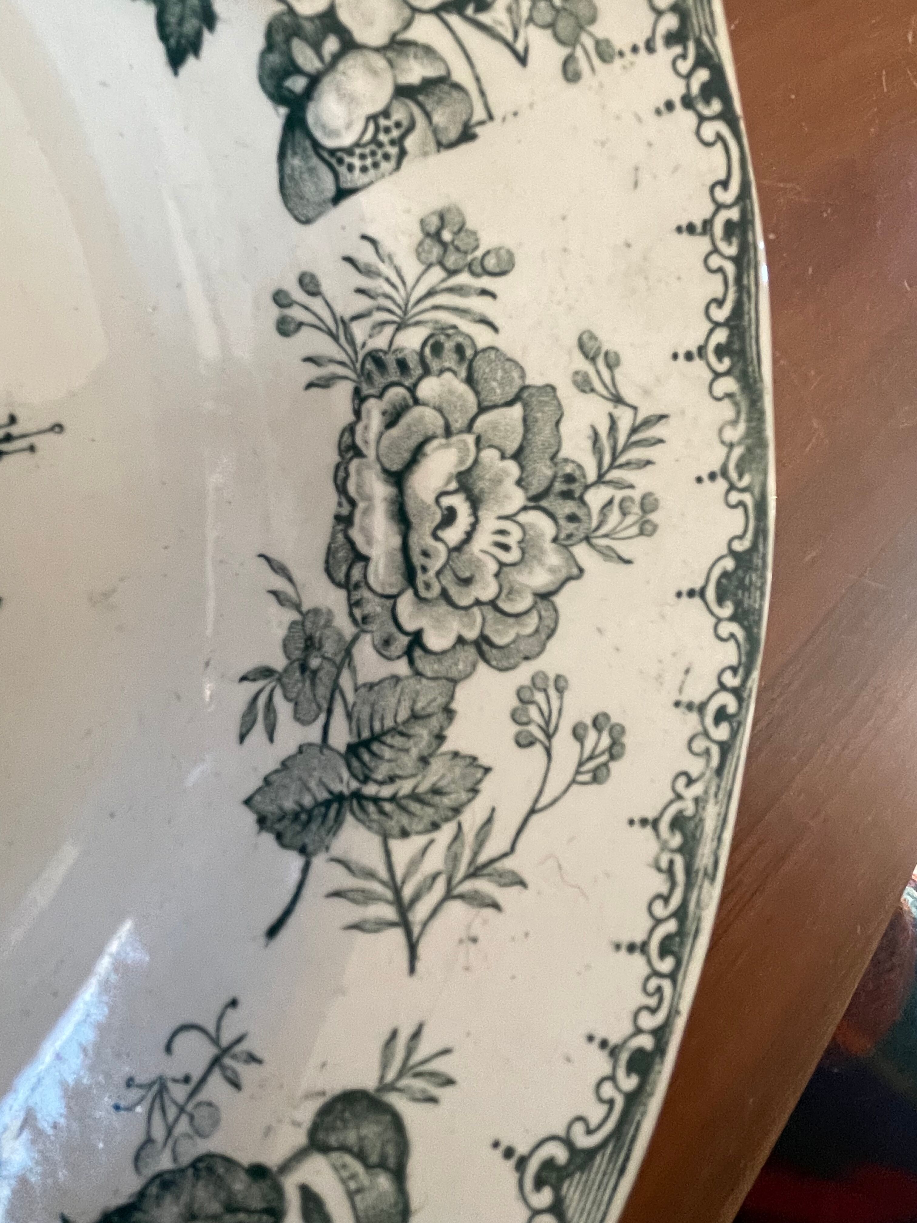 Old dish 40x32 cm