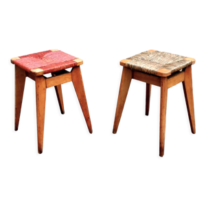 Tabourets modernistes en bois &