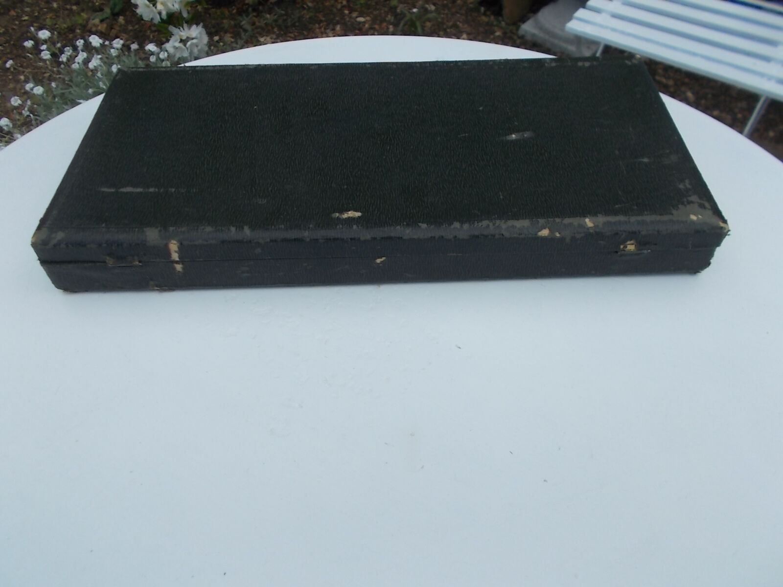 Housewife covered dessert red handle