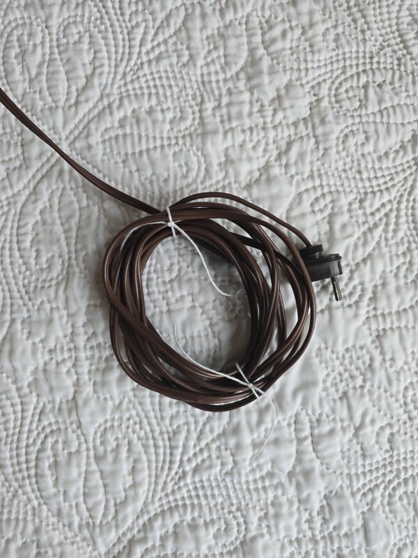 Paire de lampes signées Jean Perzel – cylindriques à ouverture oblique