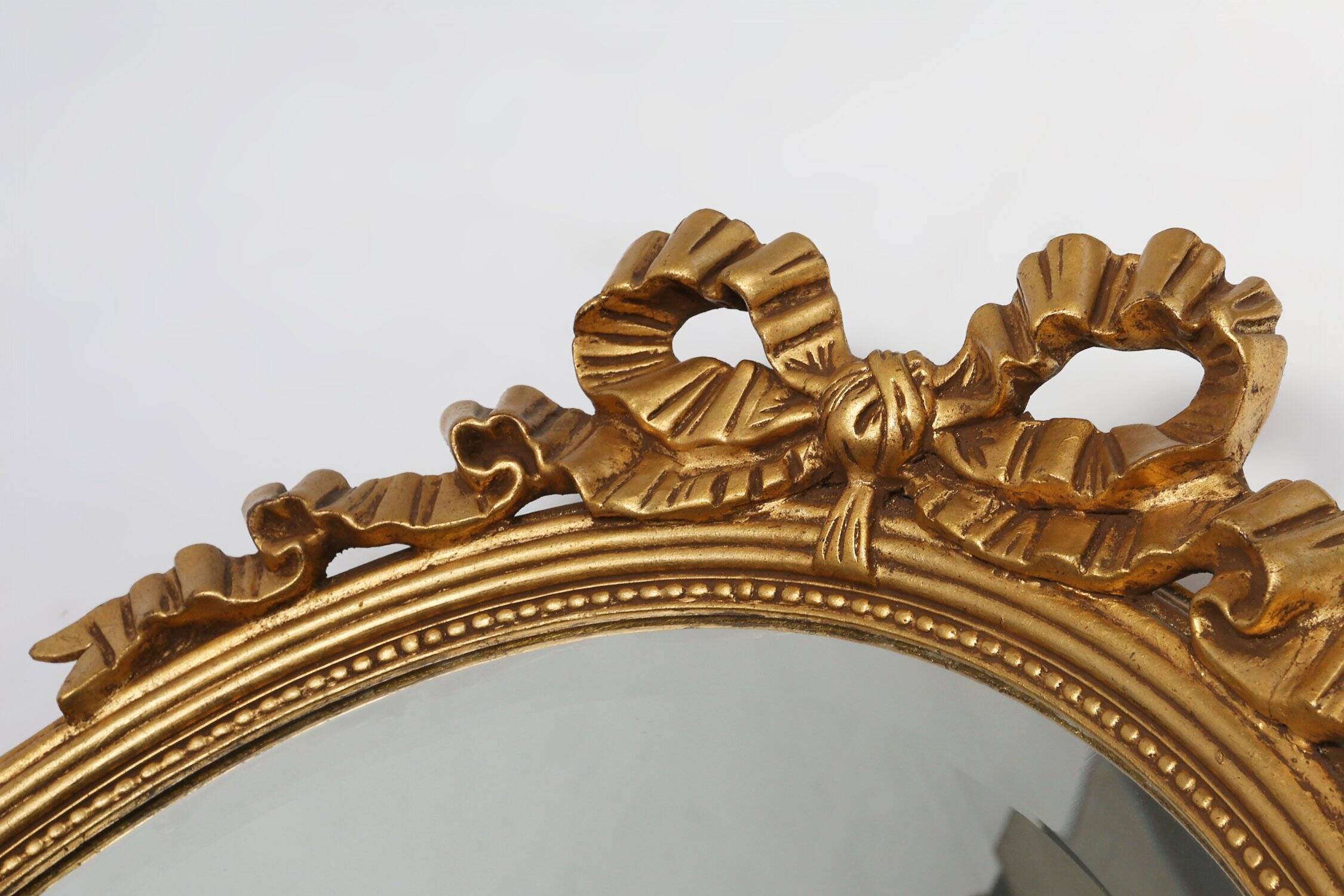 Large Antique Oval Gilt Mirror in Wood and Plaster, Belgium, 1900s