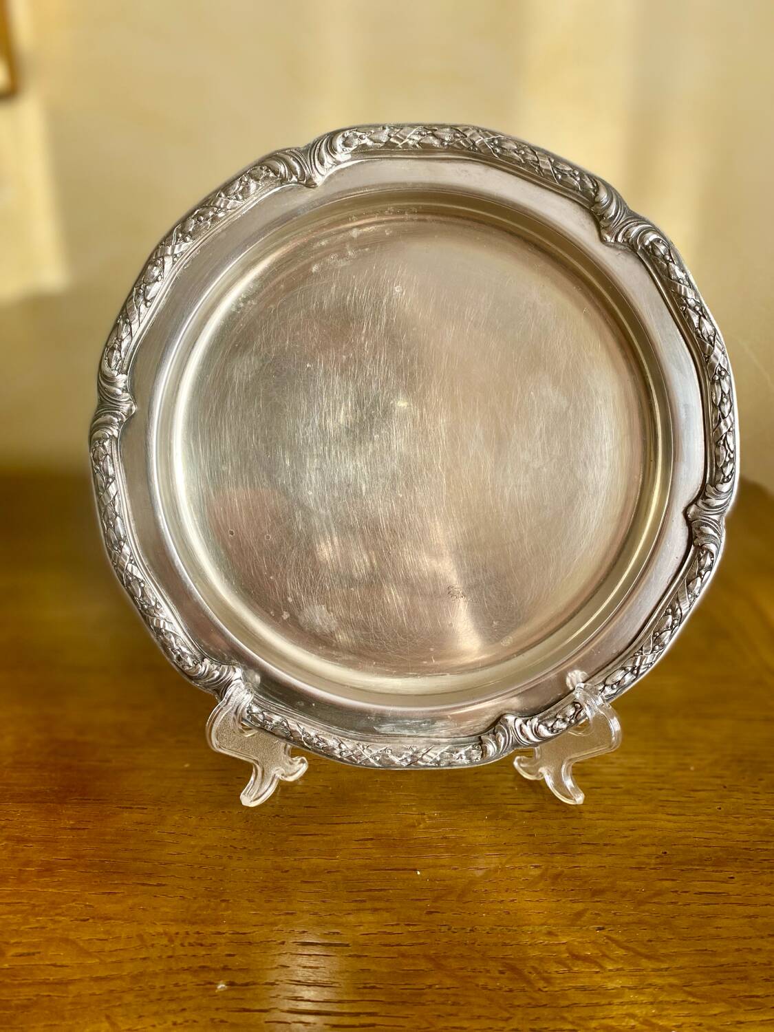 Circular silver metal tray, Victor Saglier 1809-1894