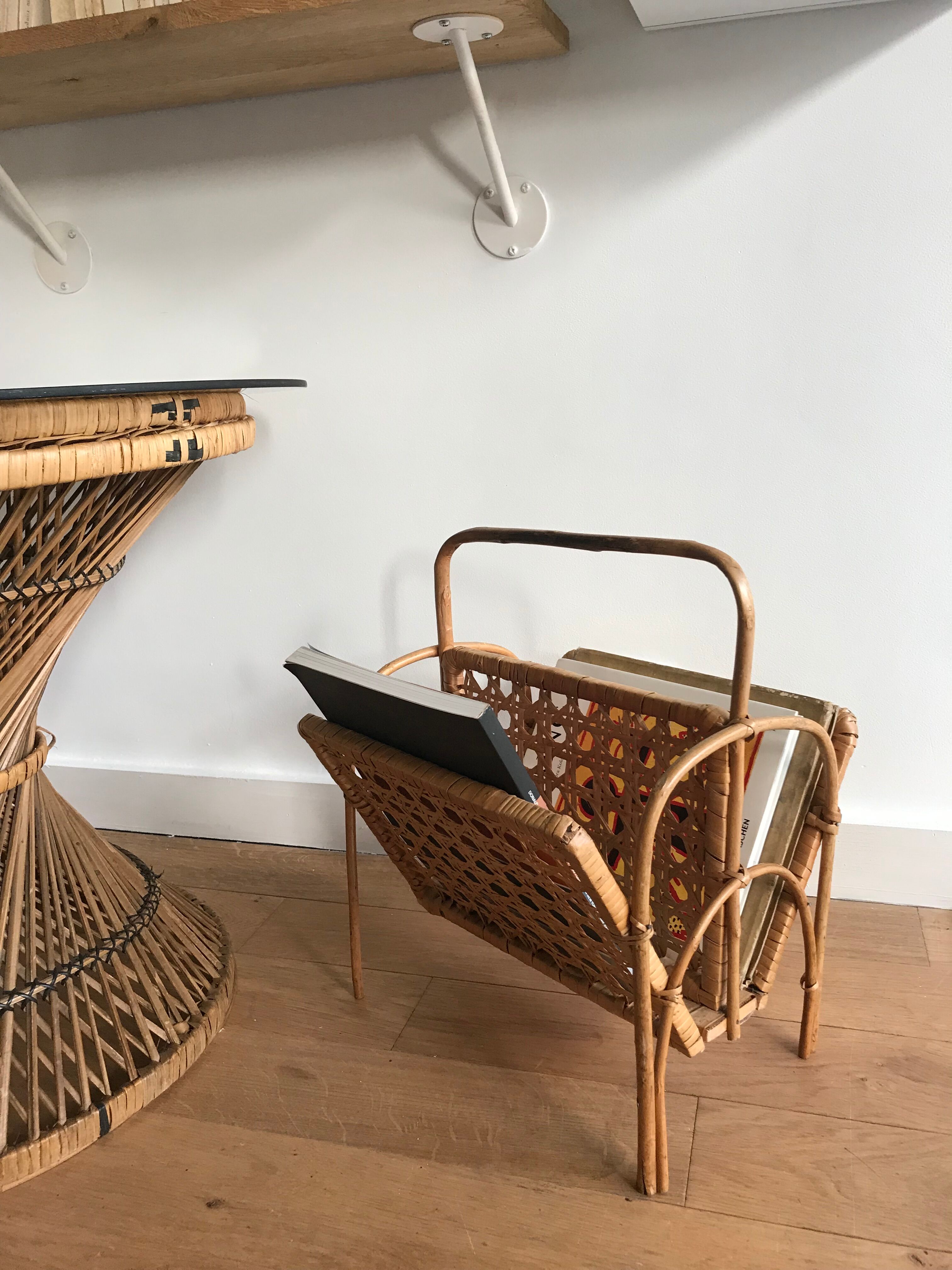 Magazine rack wicker and rattan