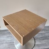 Tulip-shaped console table