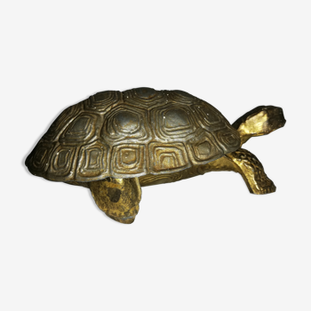 Golden metal turtle ashtray