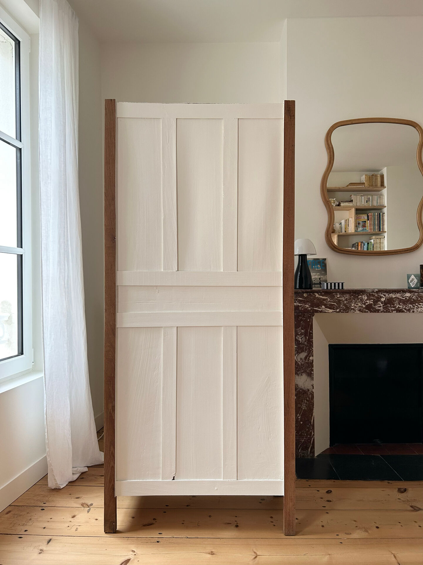 Art Deco glass cabinet (renovated)
