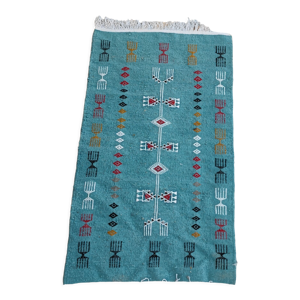 tapis kilim bleu fait