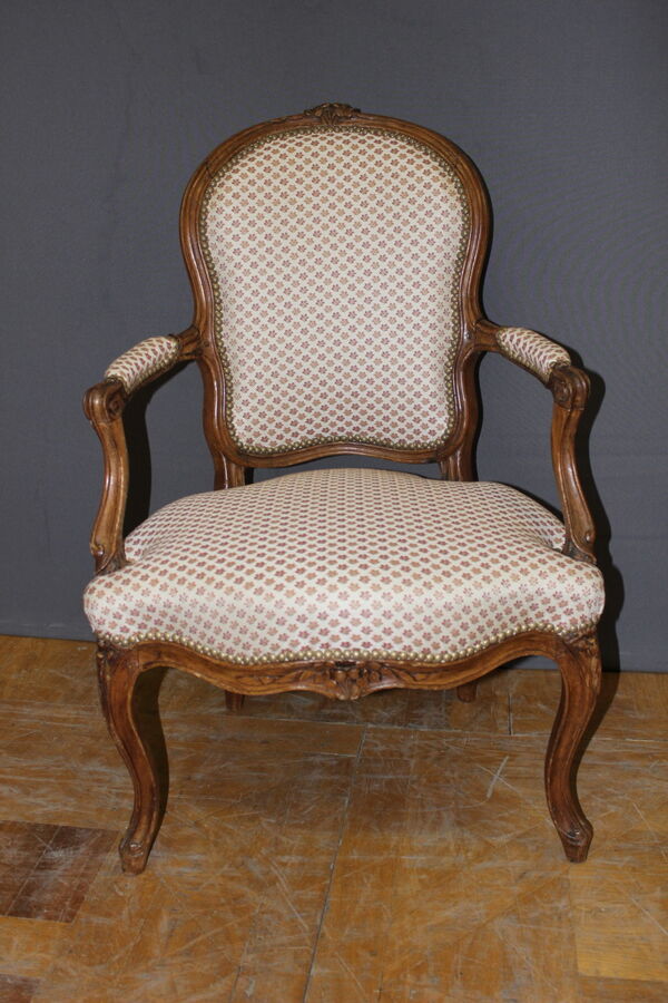 Paire de fauteuils cabriolets d'époque Louis XV