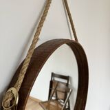 Round mirror