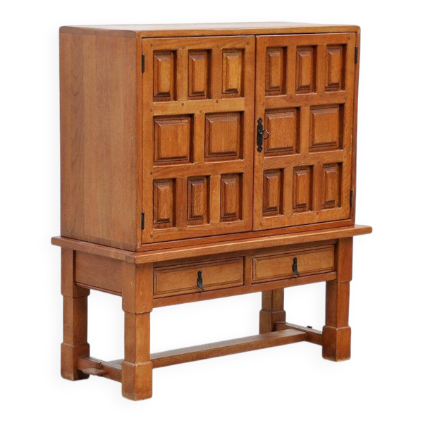 Cabinet en chêne espagnol brutaliste avec quincaillerie en fer forgé, années 1940