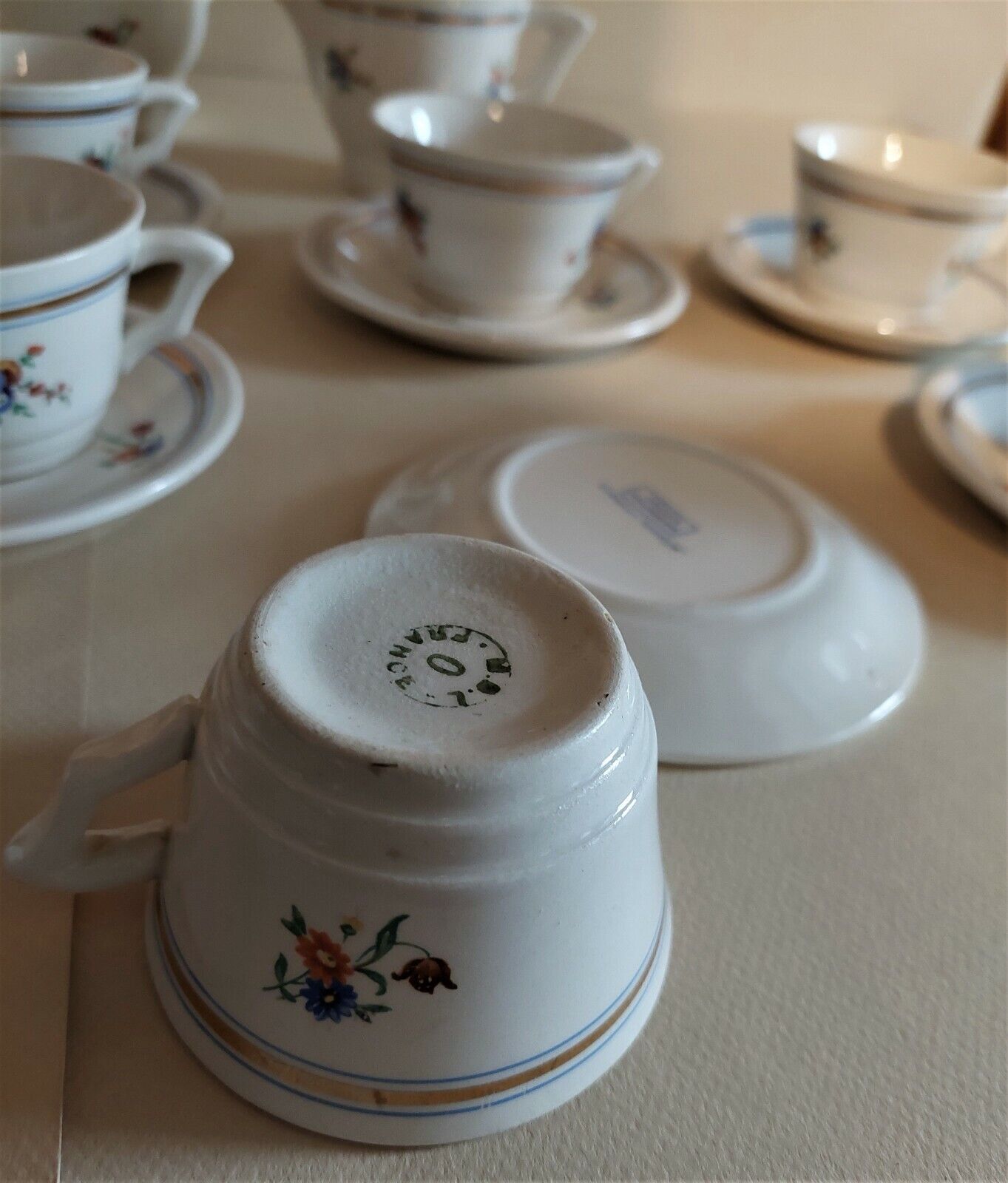 Coffee set in earthenware of Saint Amand décor Touraine eight cups