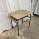 Bureau d'écolier 1960 avec casier