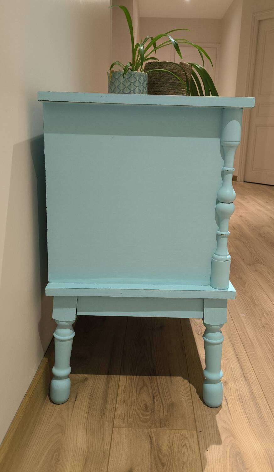 Small chest of drawers