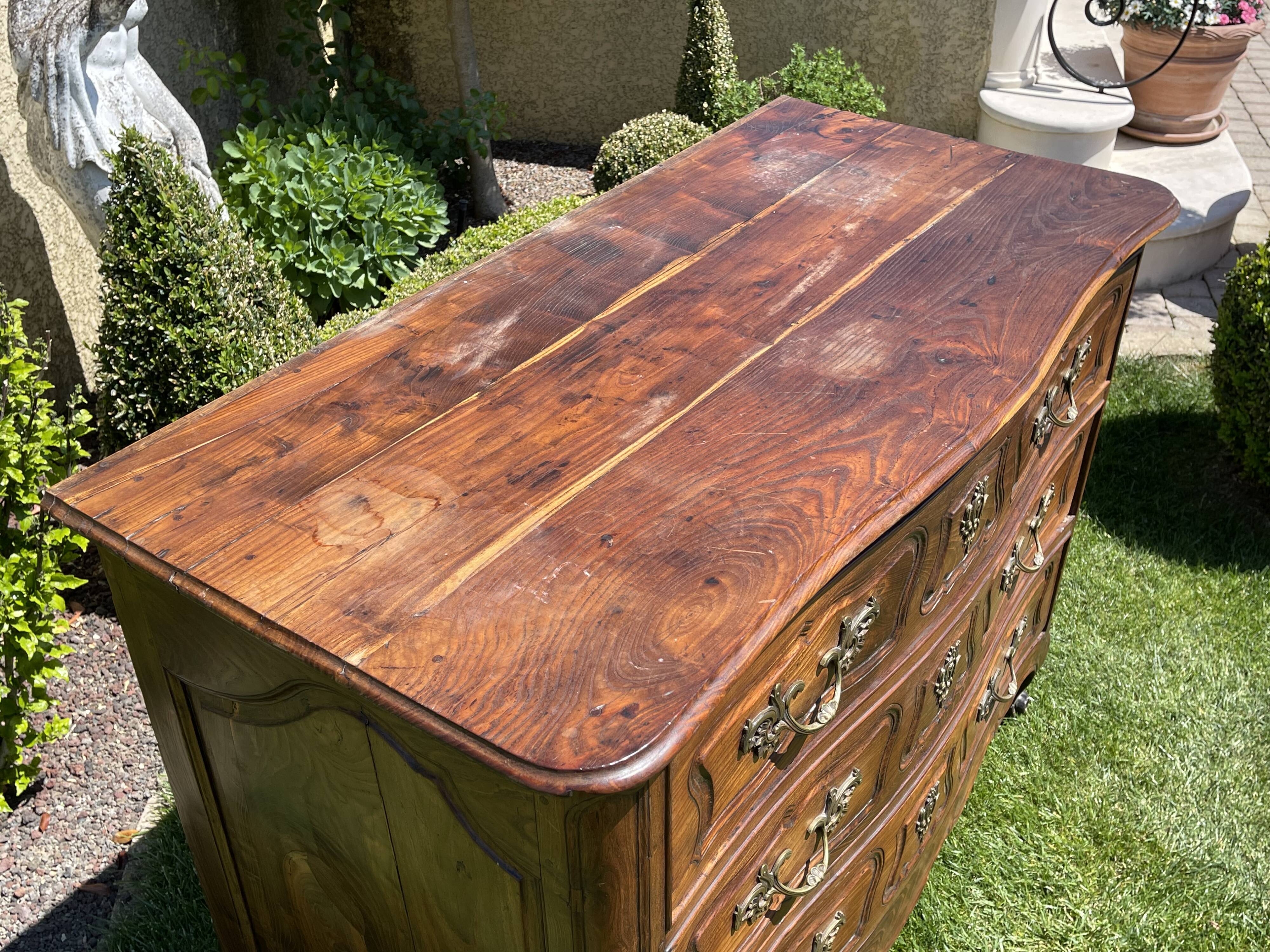 Commode in cherry tree of louis XV - eighteenth century