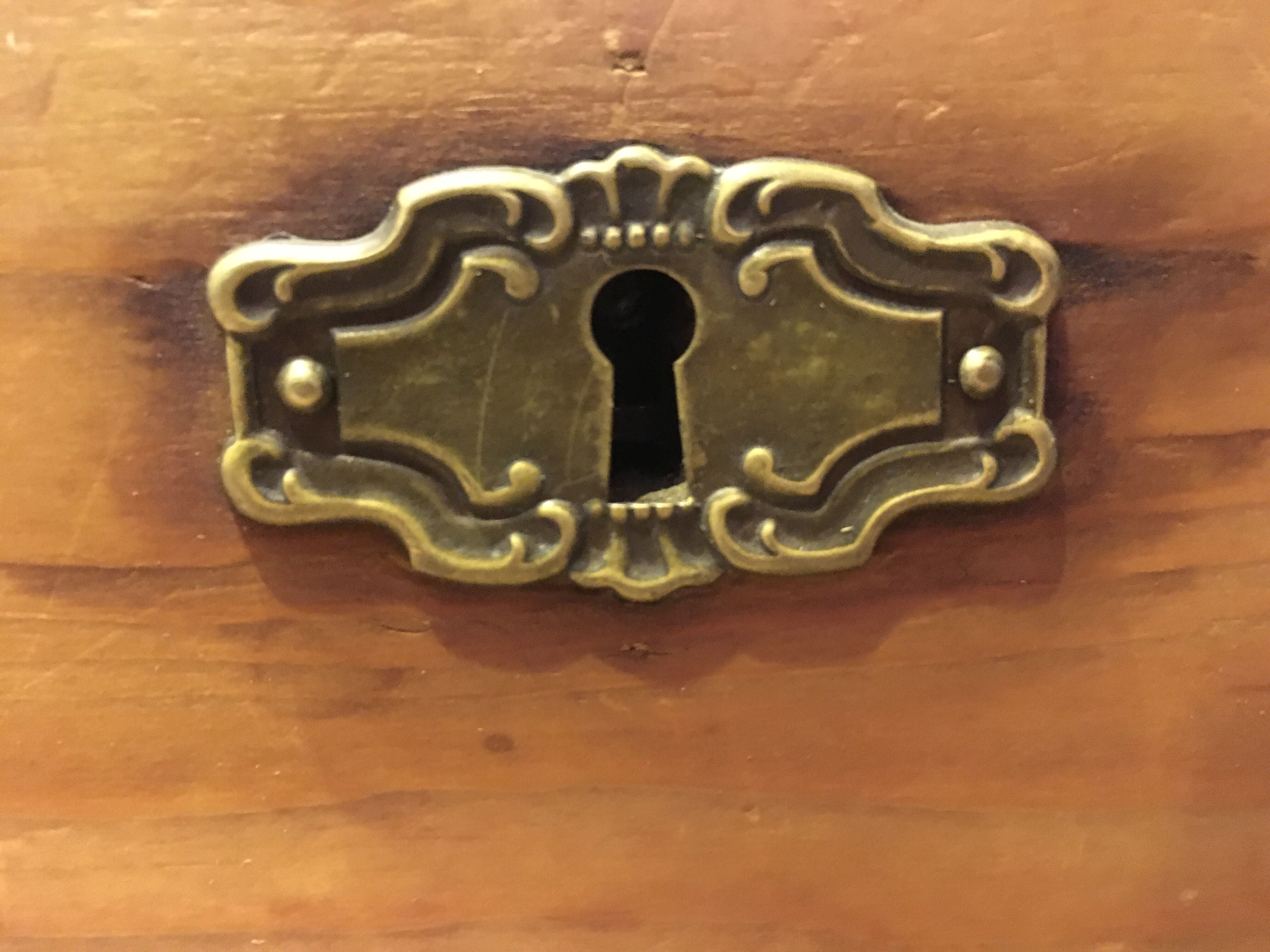 Old English chest of drawers