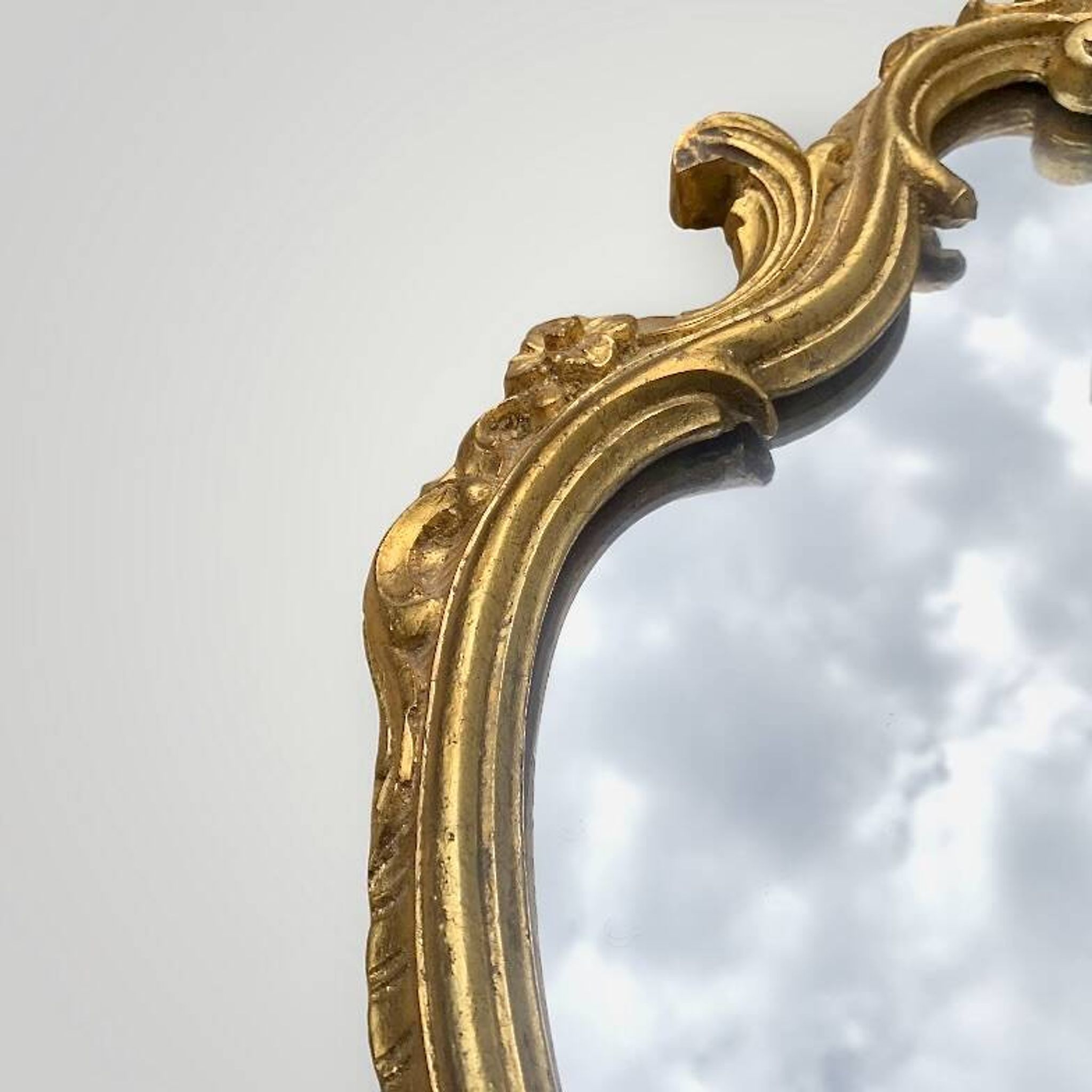 Miroir mural en résine dorée à la feuille, style Rococo Baroque