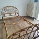 Rattan basket bed