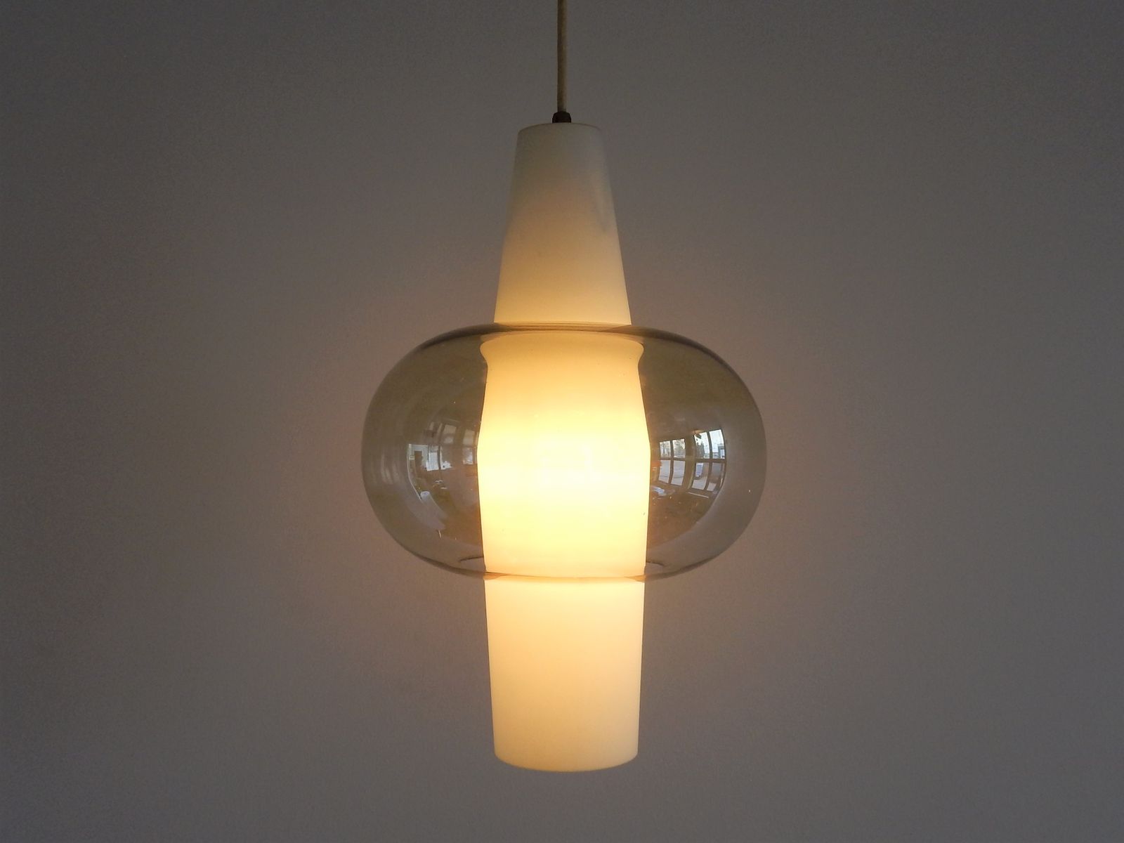 NG37 E / 00 glass suspension by Louis Kalff for Philips 1960s