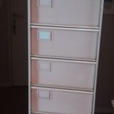 Metal column cabinet with valves