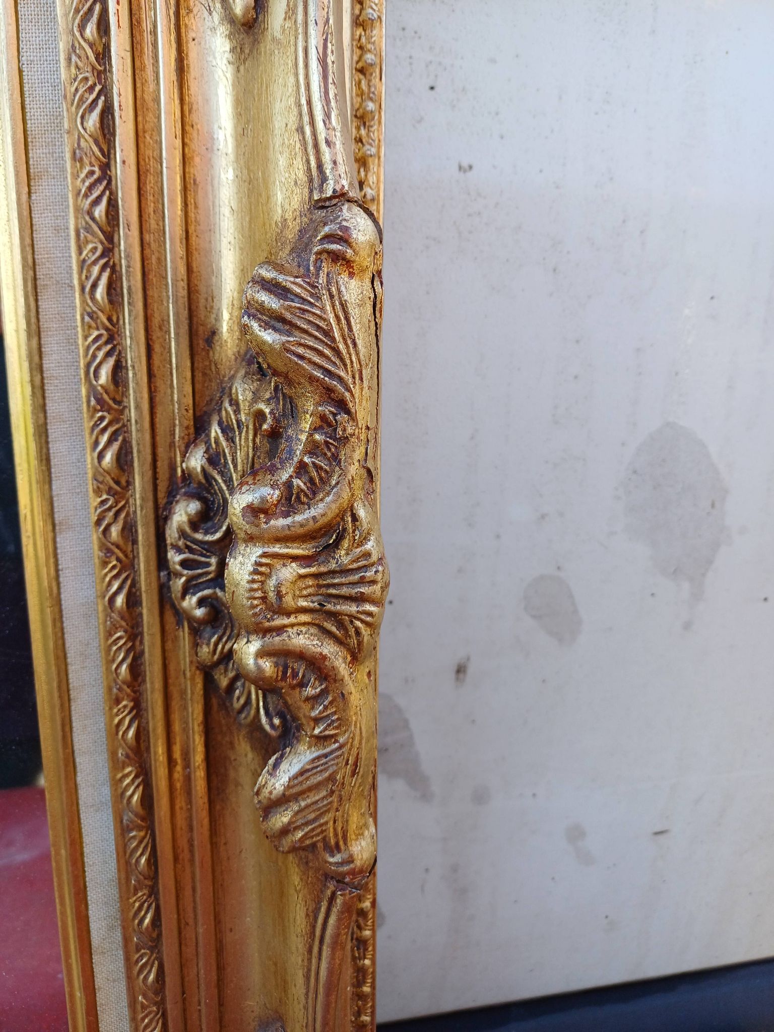 Mirror wood and gilded stucco