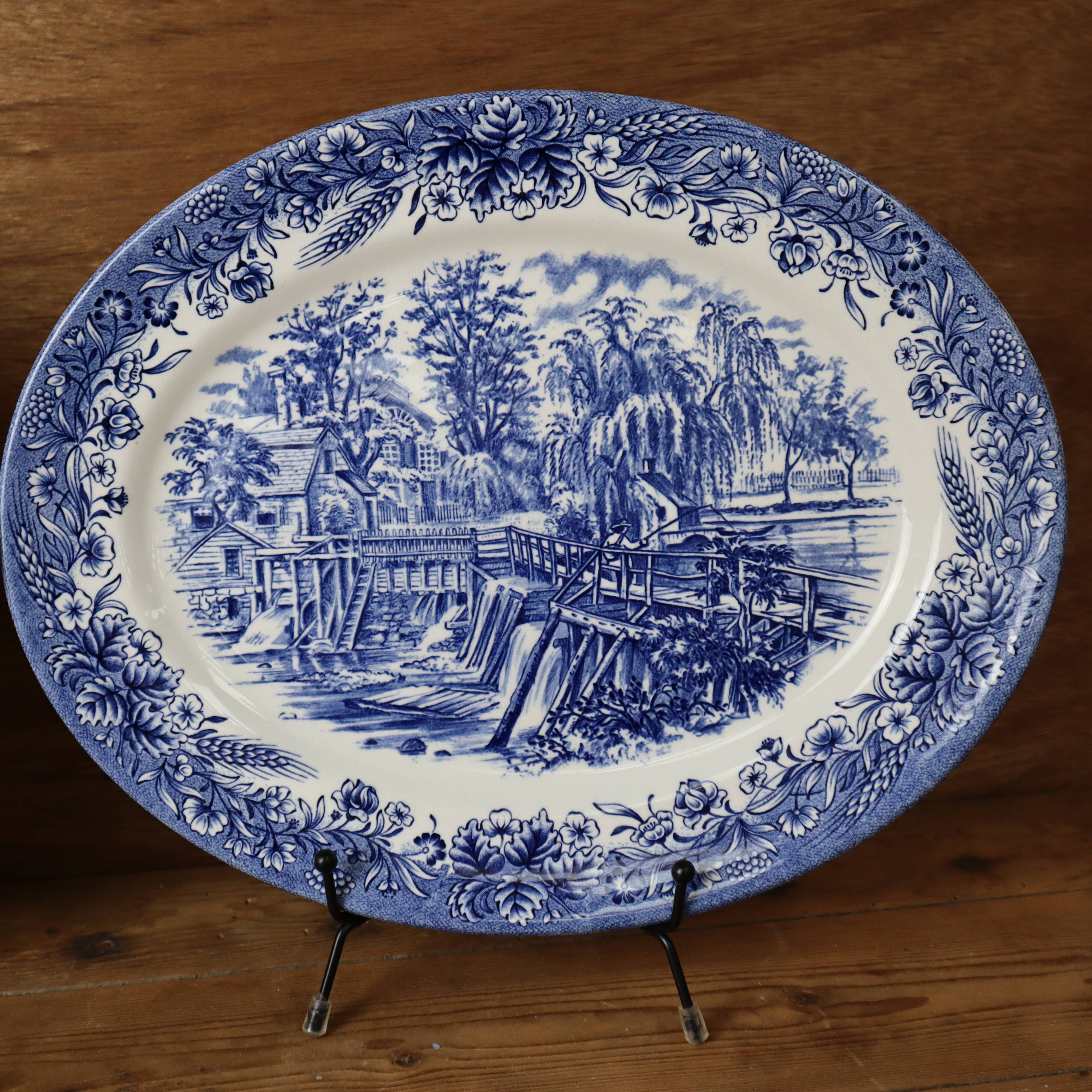 2 Churchill English Oval Serving Dishes