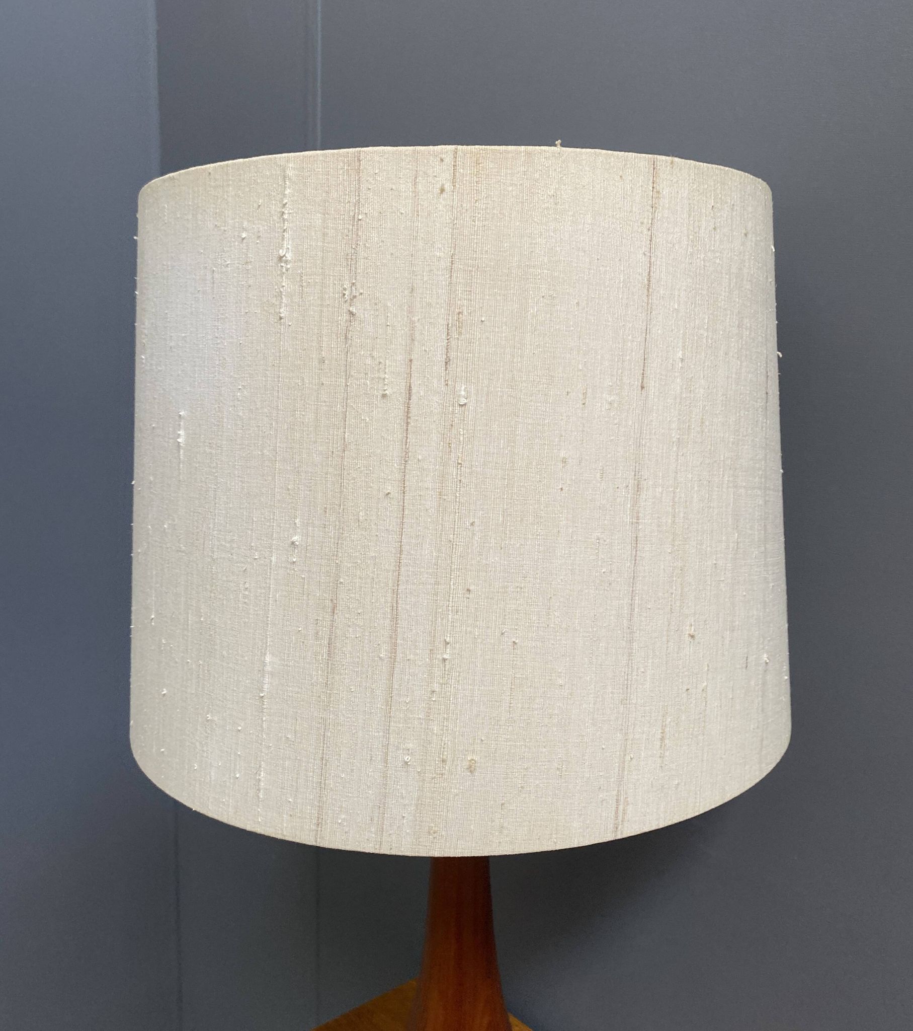 Lampe de table en teck par Domus modèle 7442, années 1970