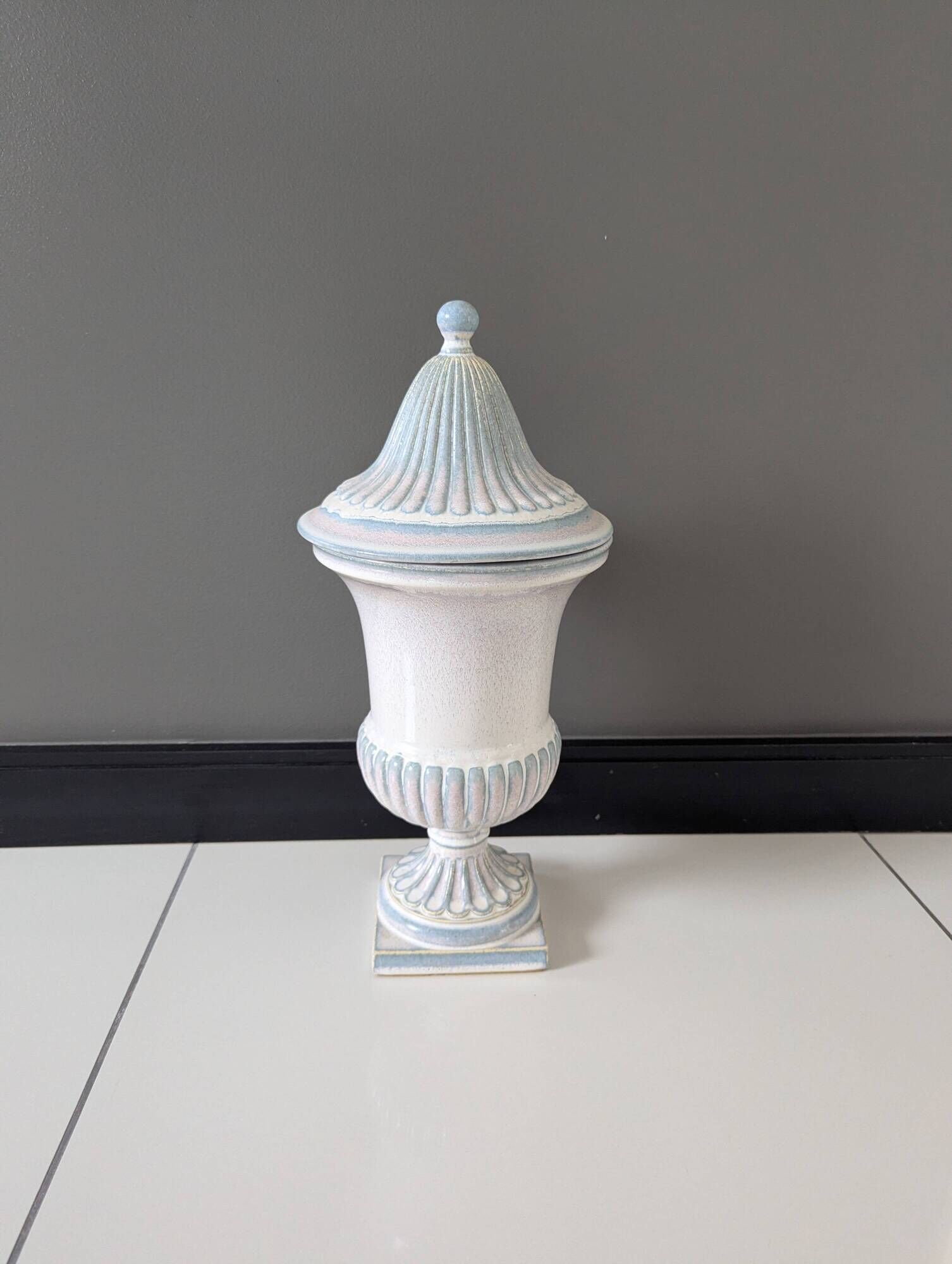 Grand vase Médicis Couvert 45cm