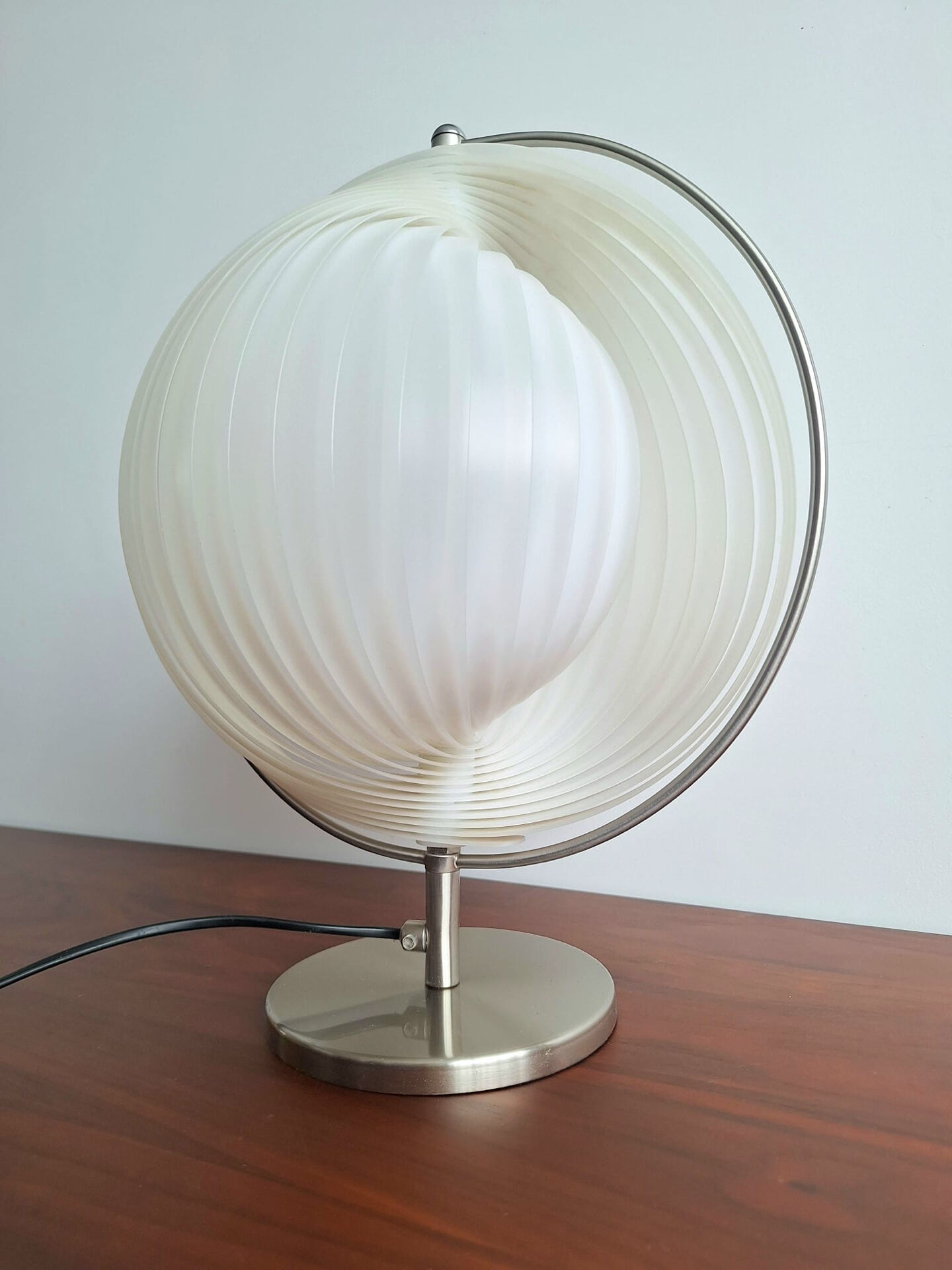 KARE Design edition, lamp model Moon, vintage light fixture.