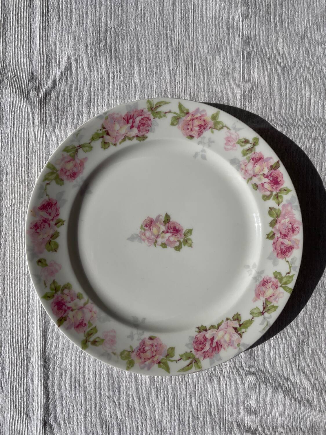 Lot de 11 petites assiettes fleuris, Théodore Haviland, Limoge.