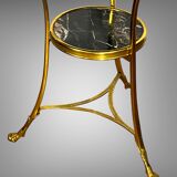 Gueridon tripode avec monture en bronze doré recouvert d un marbre portor