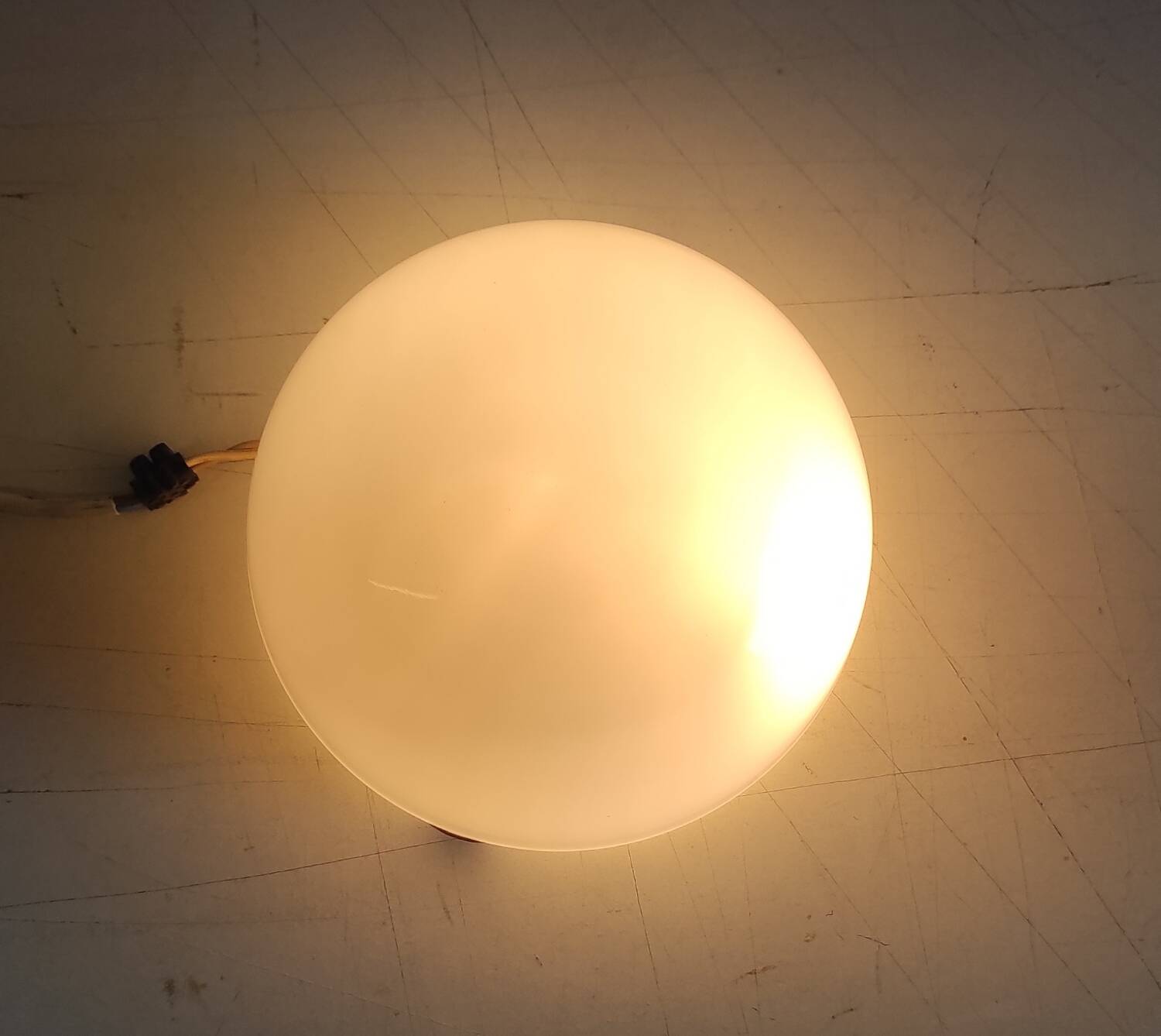 Ceiling light or globe wall lamp opaline diameter 15 cm. Mid 20th century.