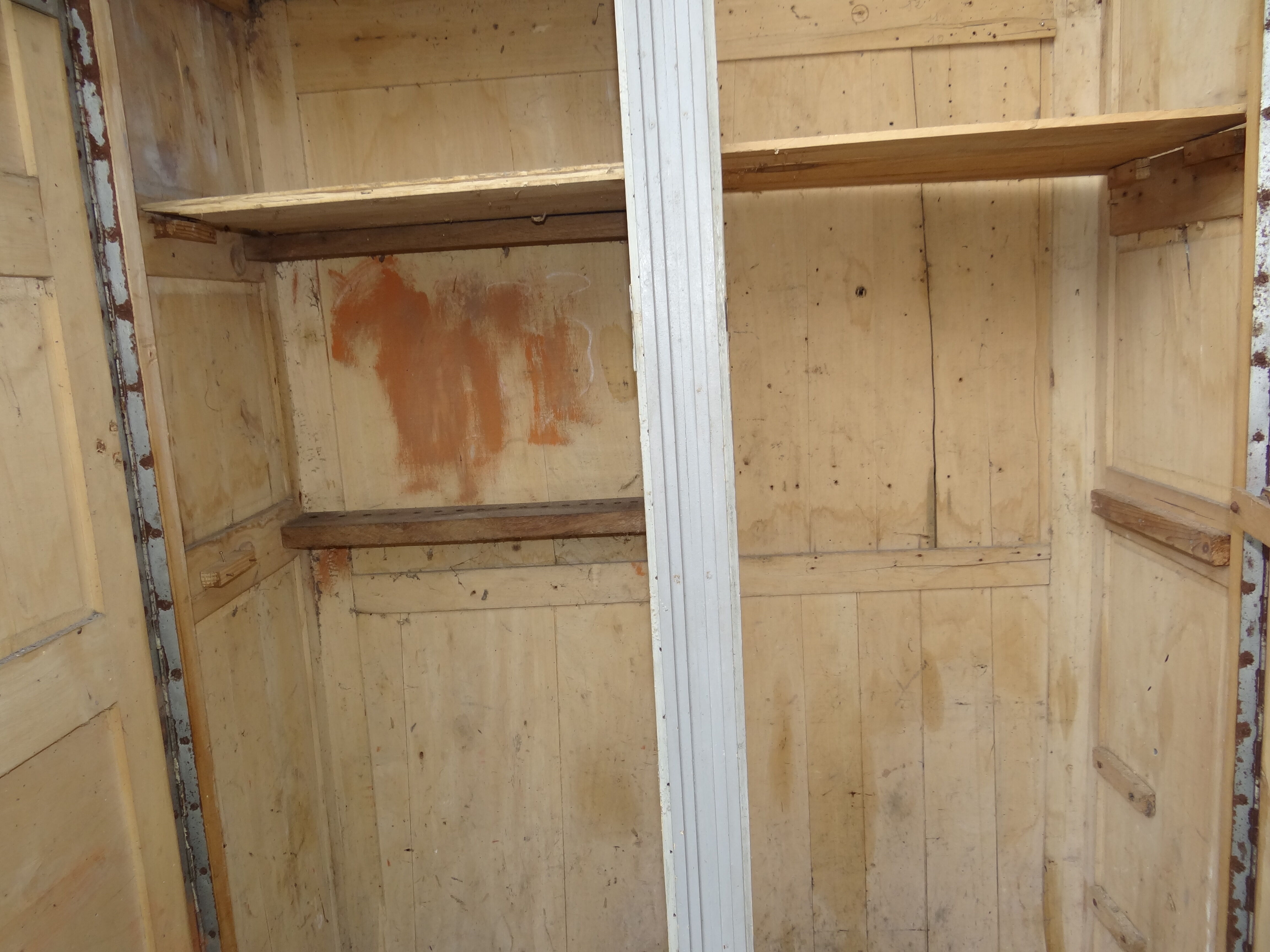 Grey parisian wardrobe