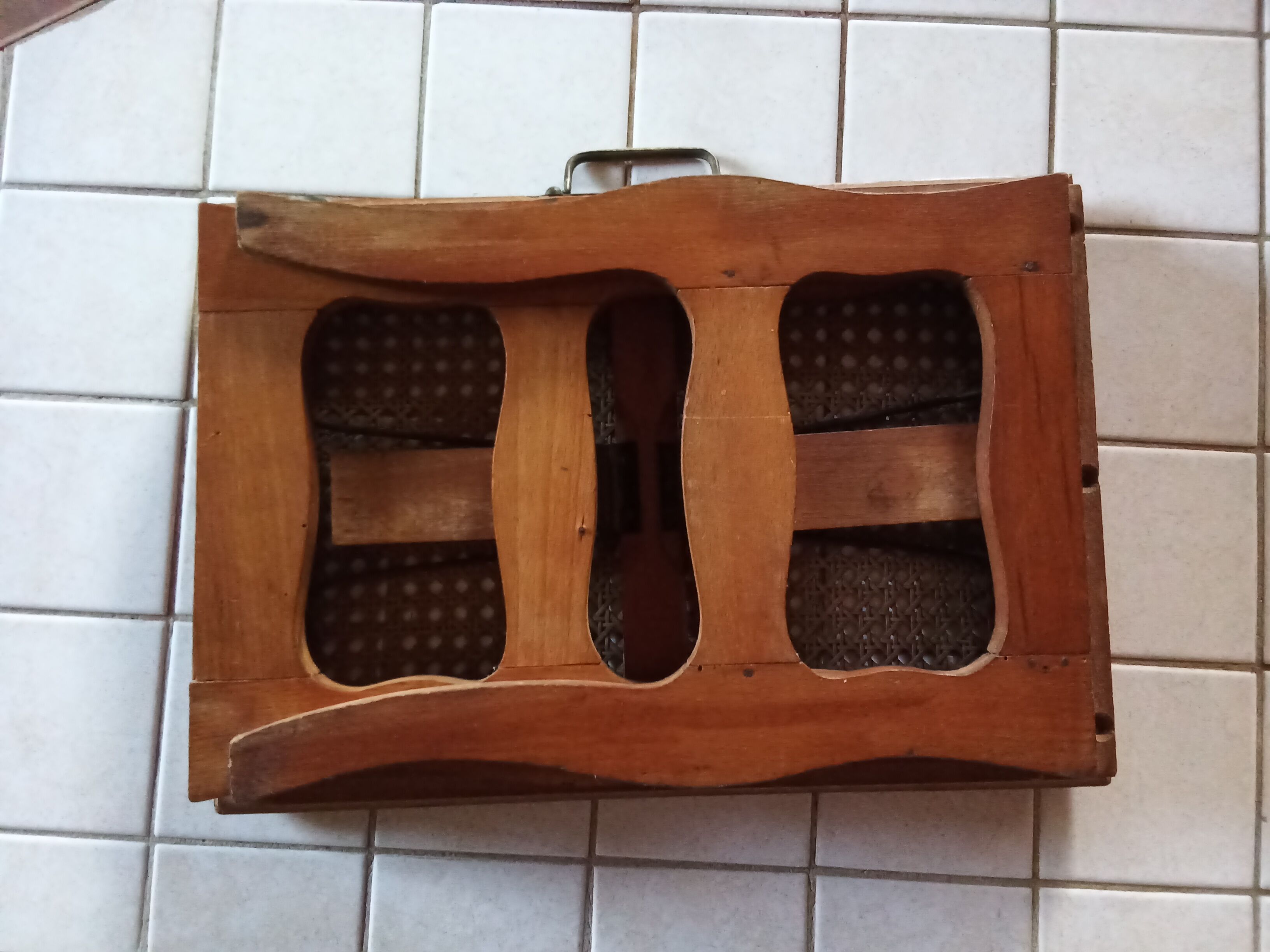 Antique foldable stool