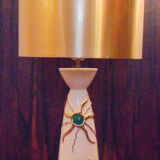 Longwy-designed lamp pose