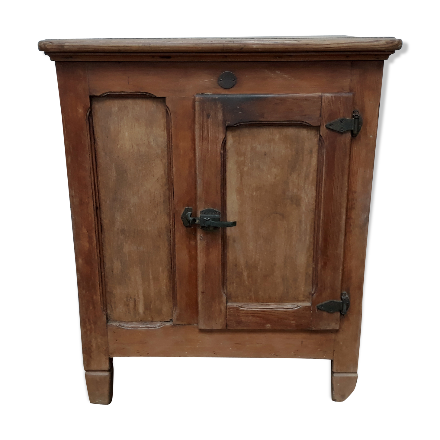 Cabinet cooler drink vintage