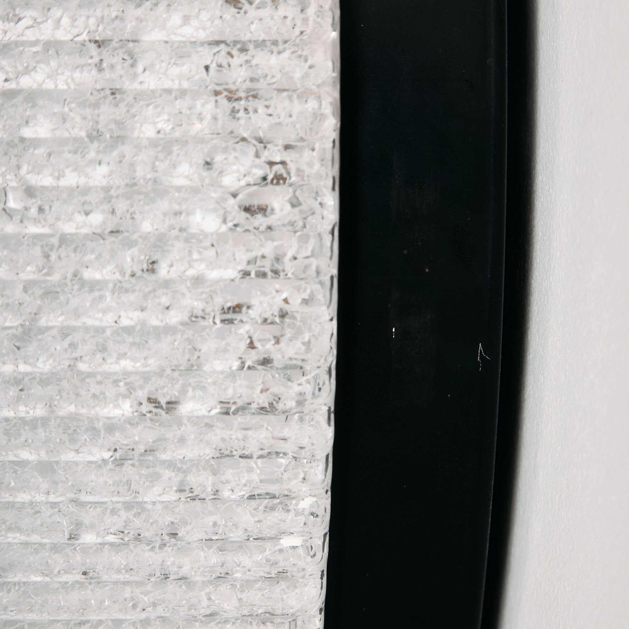 Applique murale en métal et plastique
