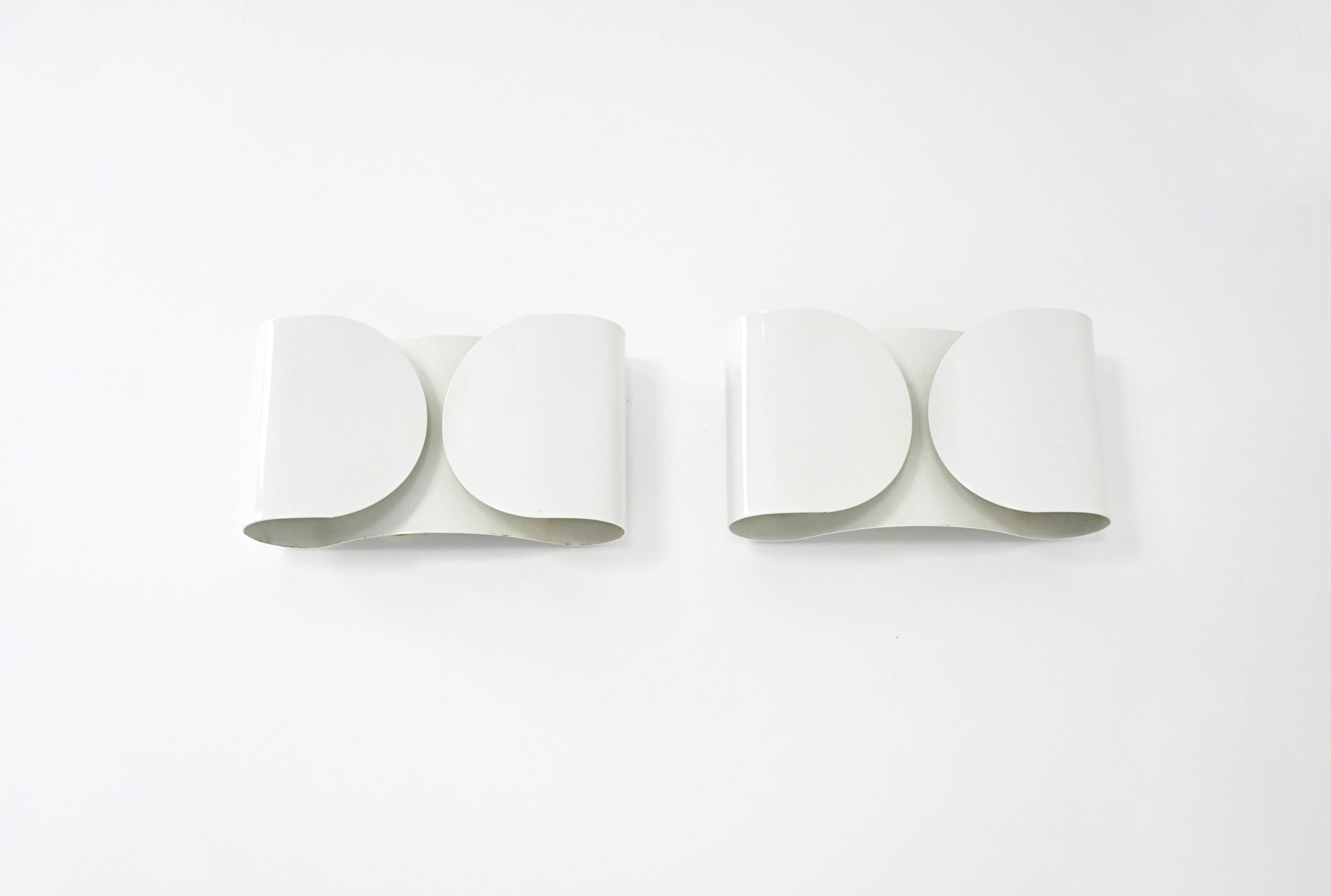 White "Foglio" wall lights by Tobia & Afra Scarpa for Flos, 1960s.