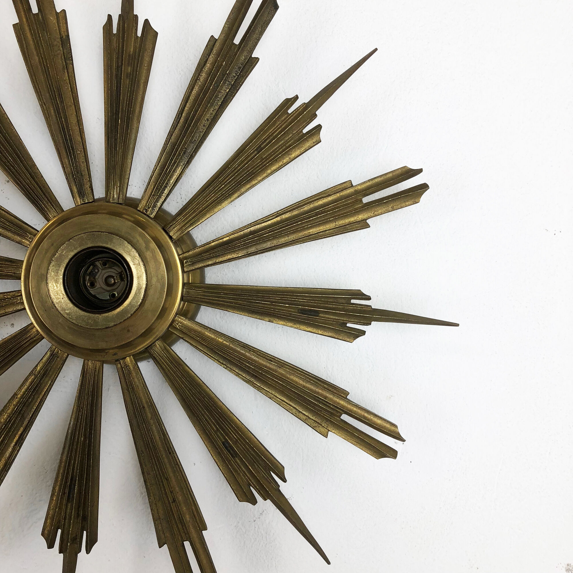 Applique soleil fabriqué en Italie dans les années 50