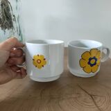 Set of 2 vintage porcelain mugs