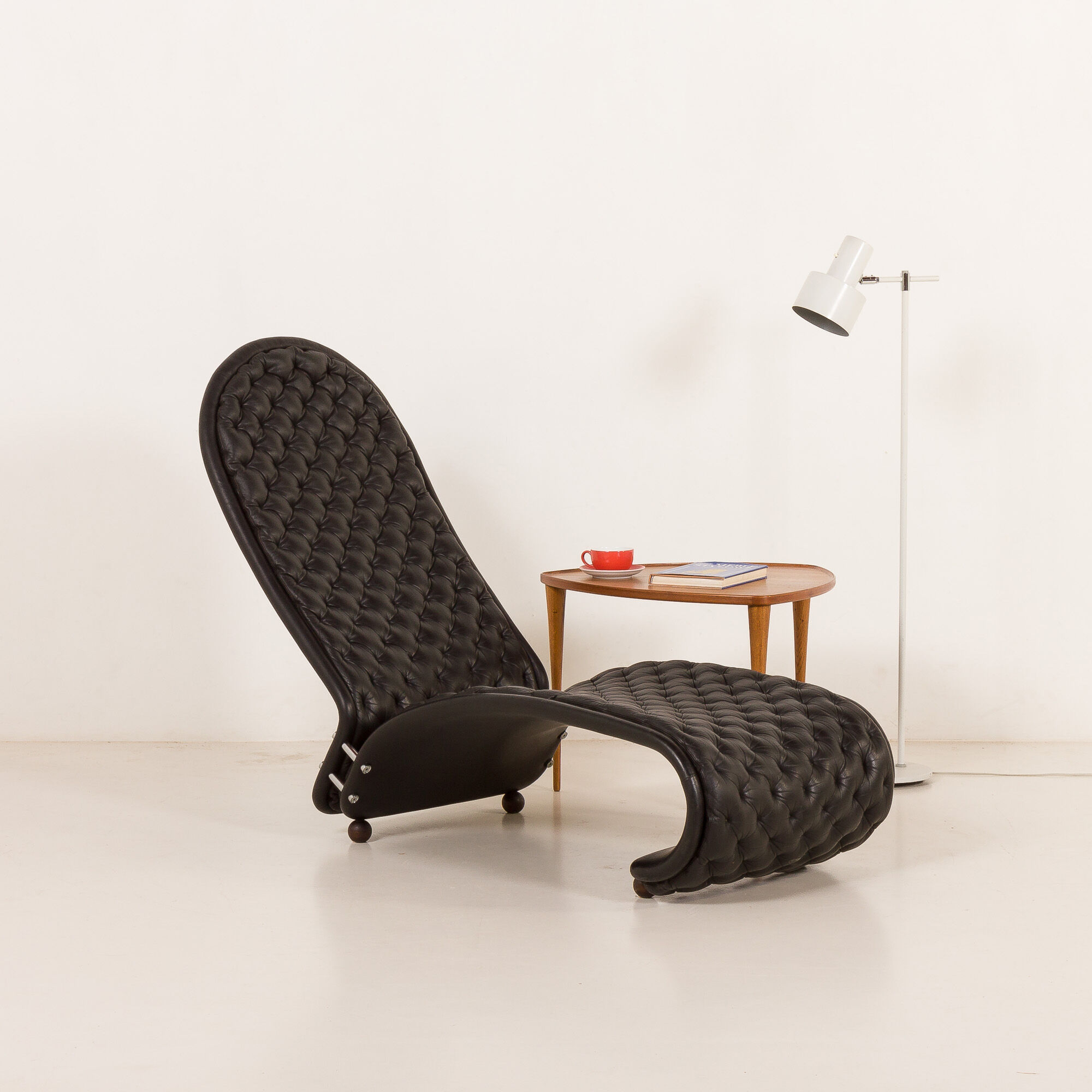 Verner Panton black leather chaise longue for Fritz Hansen, 1970s