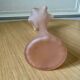 Vase en verre poli rose