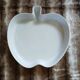 Apple-shaped pie dish
